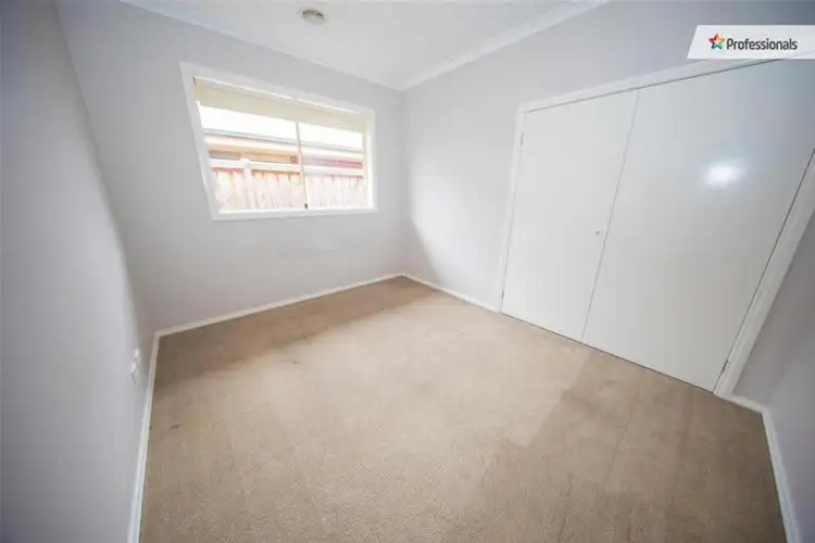 Seventh view of Homely house listing, 33 Walhalla Drive, Eynesbury VIC 3338