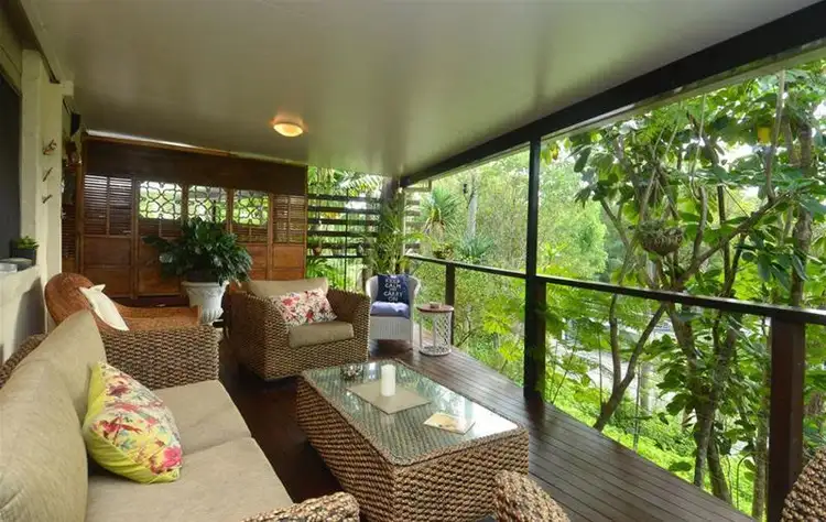 83 Ocean Parade, Burleigh Heads QLD 4220