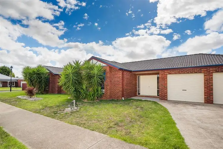 32 Country Gardens Drive, Lara VIC 3212