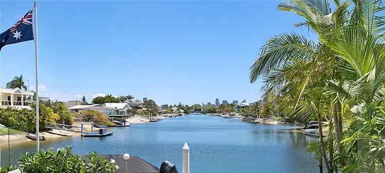 21 Poinciana Boulevard, Broadbeach Waters QLD 4218