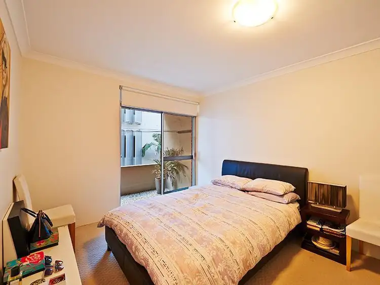 Fourth view of Homely apartment listing, 2/52 Penkivil Street, Bondi NSW 2026
