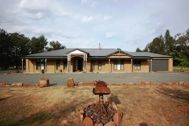 5 Hill Street, The Rock NSW 2655