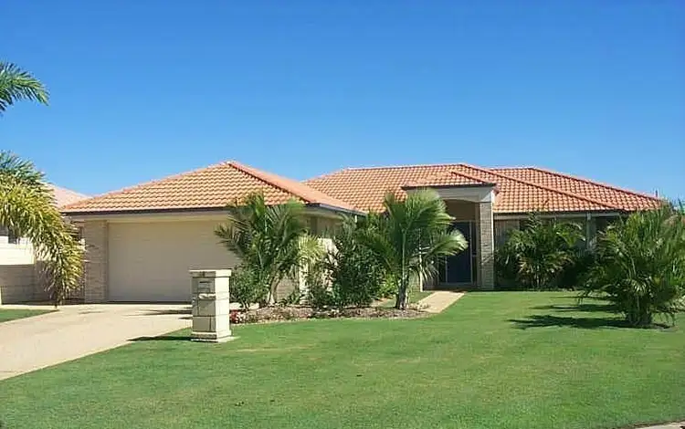 18 Grande Terrace, Helensvale QLD 4212
