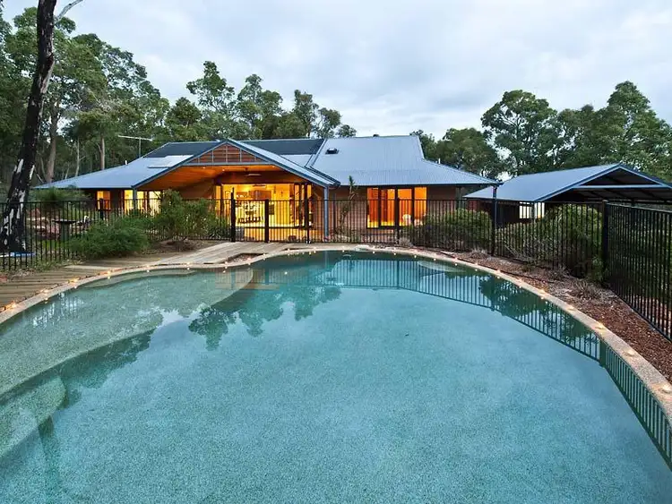 3 Watling Place, Bedfordale WA 6112