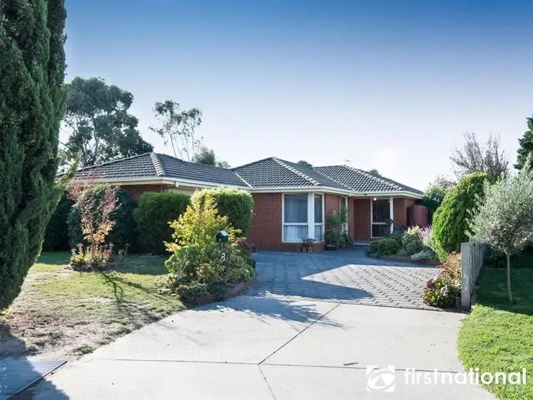 8 Nana Walk, Narre Warren South VIC 3805