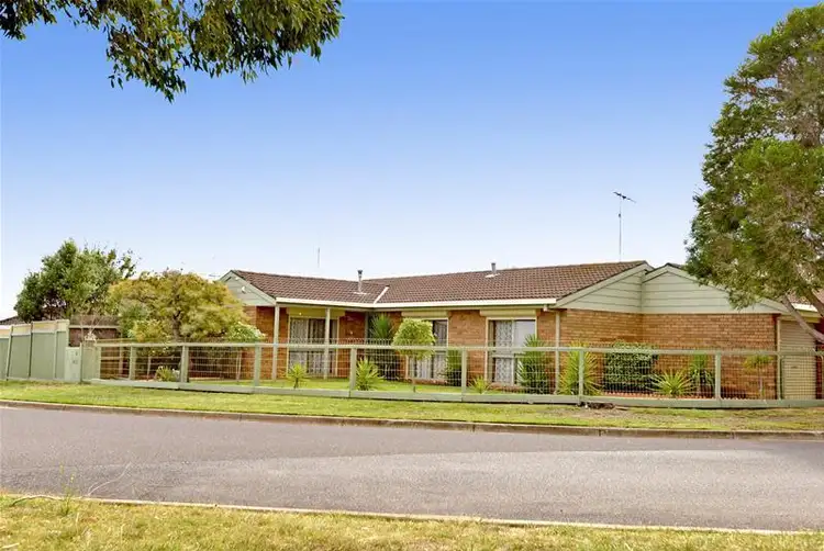 1/13 Carmichael Court, Leopold VIC 3224