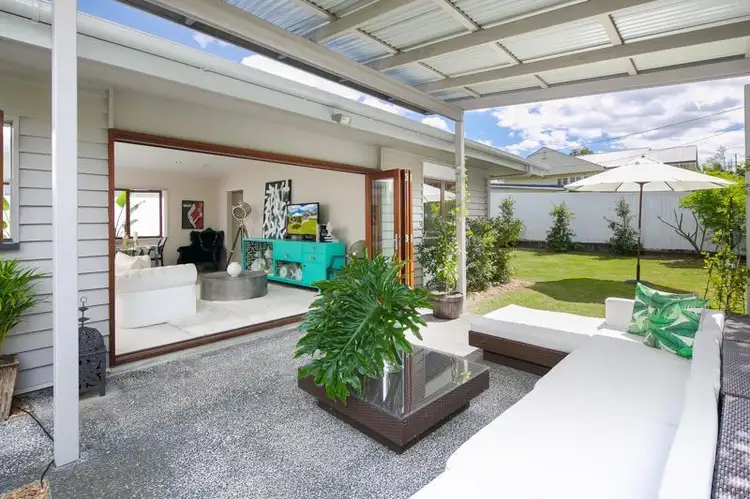 2/46 Third Street, Camp Hill QLD 4152