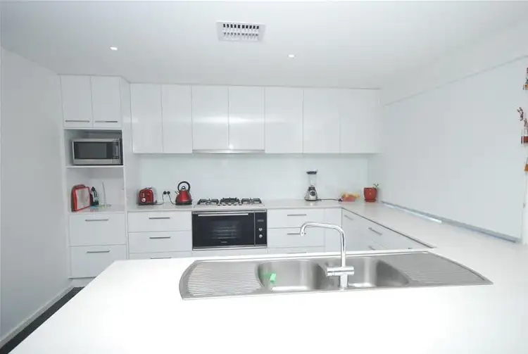 Second view of Homely house listing, 7 Bolton Court, Mulgrave VIC 3170