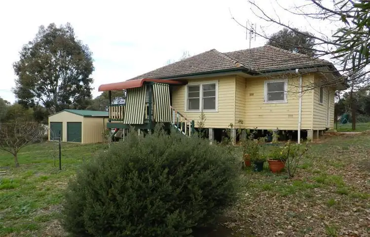 33 Camden Street, Binalong NSW 2584