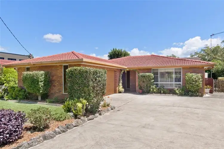32 Boronia Crescent, North Haven NSW 2443