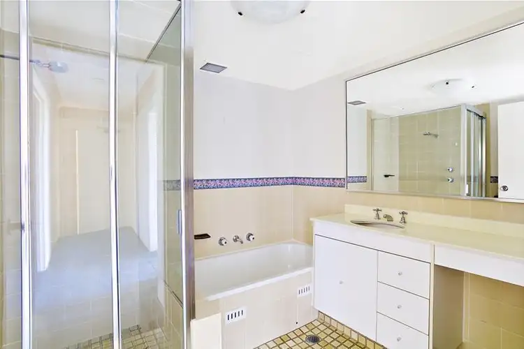 Fourth view of Homely unit listing, 10/24 The Crescent, Dee Why NSW 2099