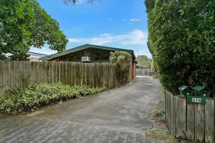 1&2/37A Eton Street