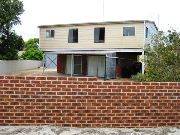 6 DRUMMOND Circus, Cervantes WA 6511