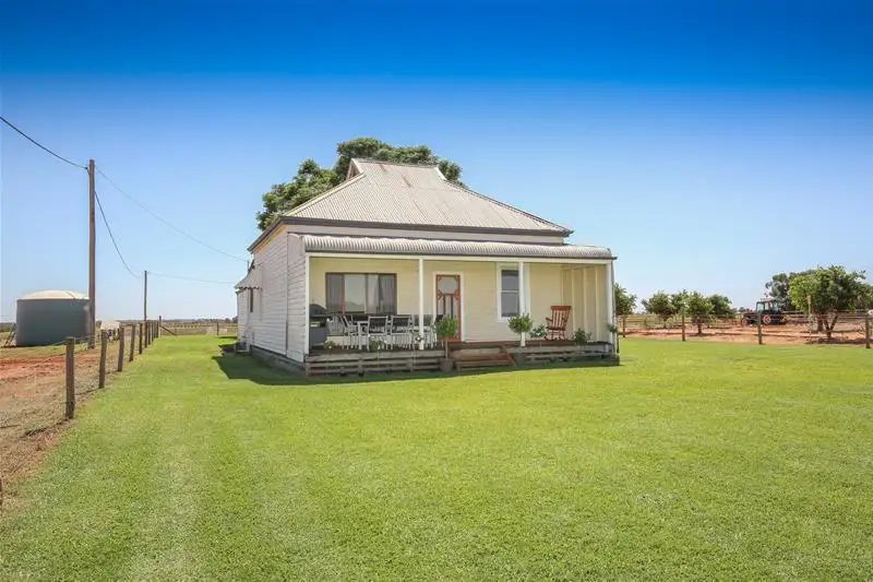 Main view of Homely house listing, 422 Fifth Street, Merbein VIC 3505