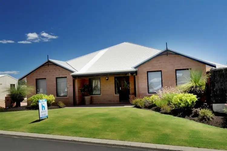 2 Wornt Road, Dalyellup WA 6230