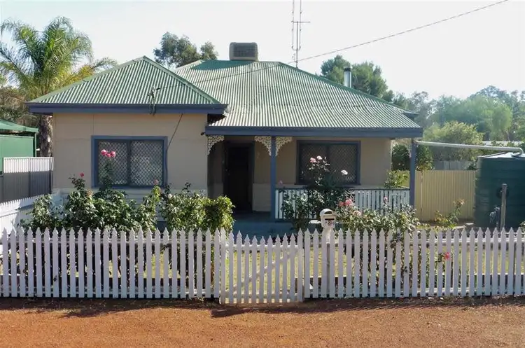 2 Esperance Street, Northam WA 6401