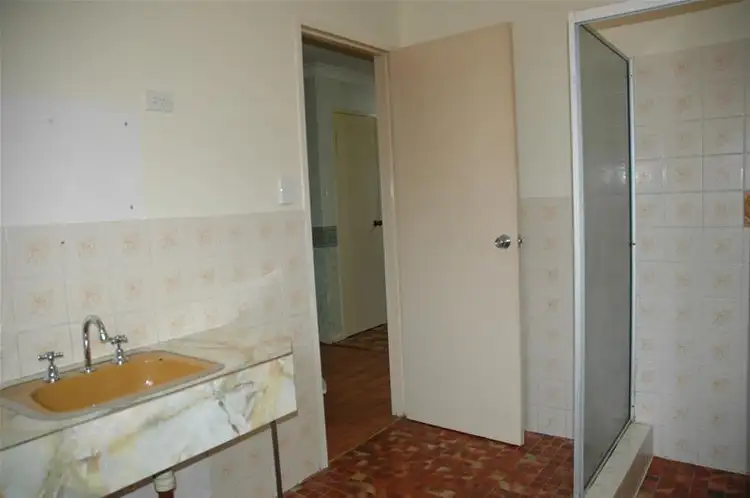 Sixth view of Homely house listing, 10 Ironcap Place, Armadale WA 6112