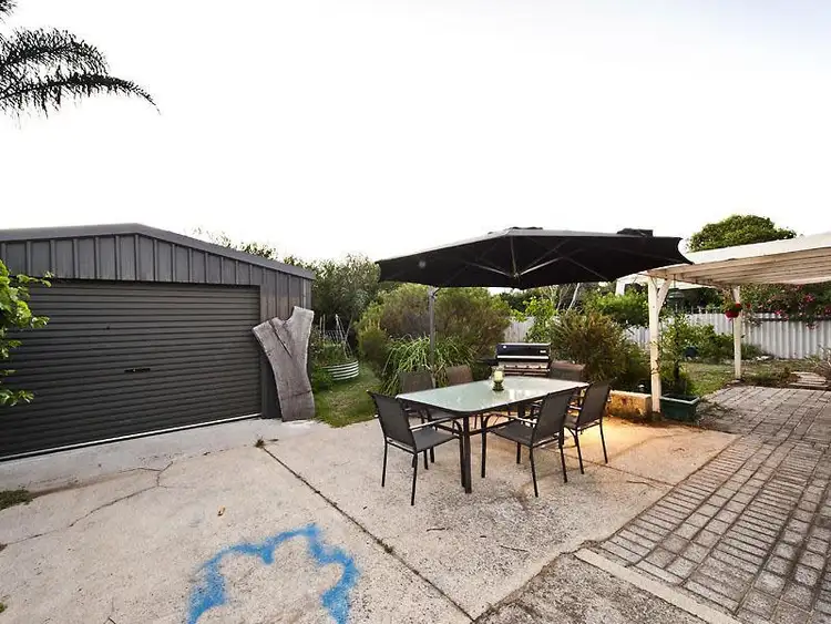 Fifth view of Homely house listing, 6 Heron Court, Camillo WA 6111