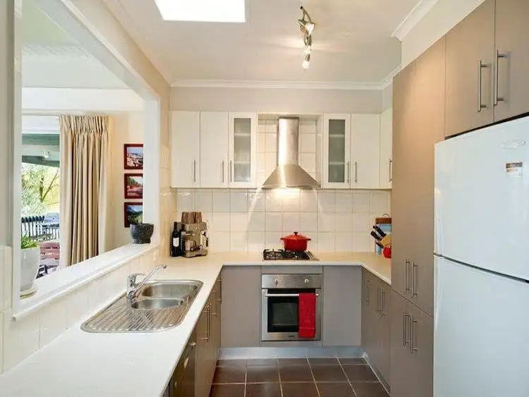 Fourth view of Homely house listing, 7 Paris Avenue, Croydon South VIC 3136