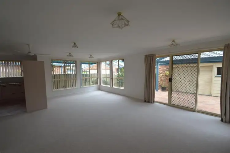 Third view of Homely villa listing, 4/131 Scott Street, Shoalhaven Heads NSW 2535