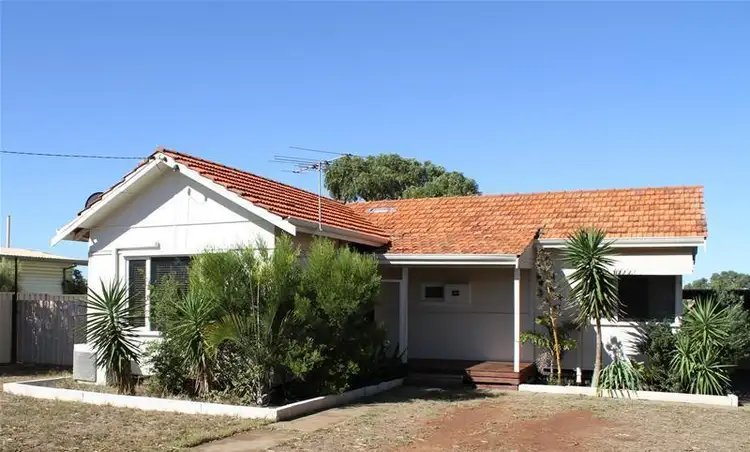 12 Beresford Avenue, Beresford WA 6530