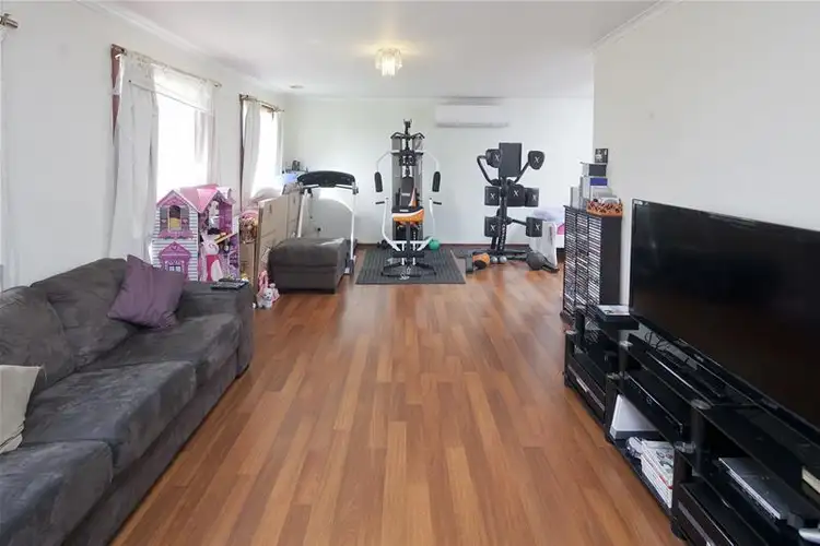 Second view of Homely house listing, 6 Axedale Crescent, Endeavour Hills VIC 3802