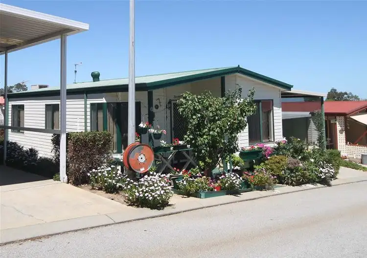 130/270 South Western Highway, Mount Richon WA 6112