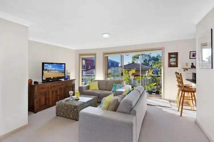 Second view of Homely apartment listing, 3/1 Holborn Avenue, Dee Why NSW 2099
