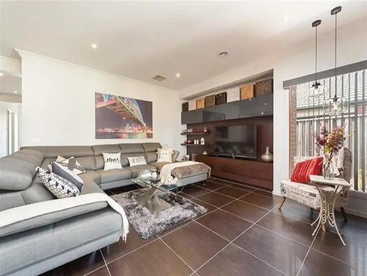 Sixth view of Homely house listing, 33 Grapeview Grove, Sunbury VIC 3429