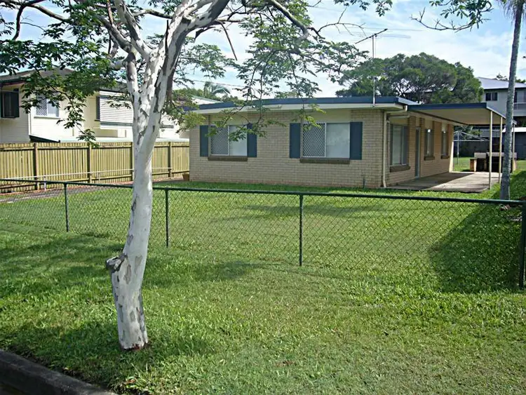 18 Kenmar Street, Wynnum West QLD 4178