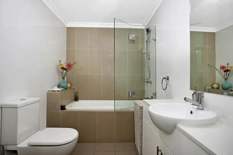 Fourth view of Homely apartment listing, 5/2-6 The Crescent, Dee Why NSW 2099