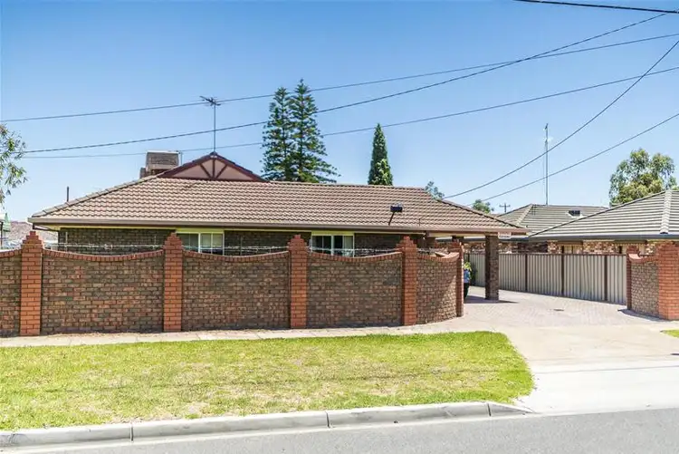 Second view of Homely townhouse listing, 4/65 Walnut Avenue, Mildura VIC 3500
