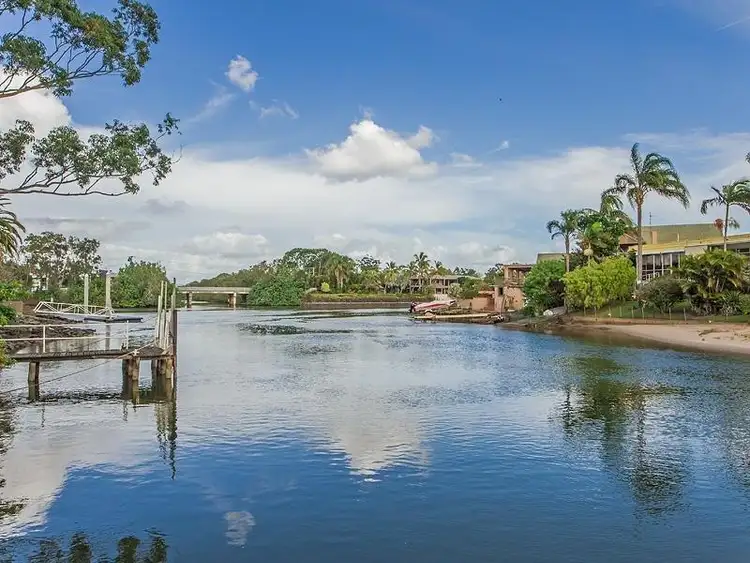 Second view of Homely house listing, 7 La Scala Court, Isle Of Capri QLD 4217