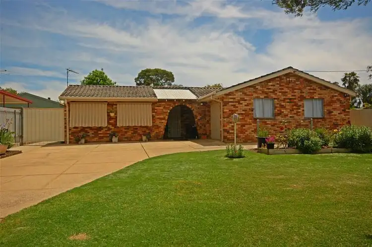14 Veale Street, Ashmont NSW 2650