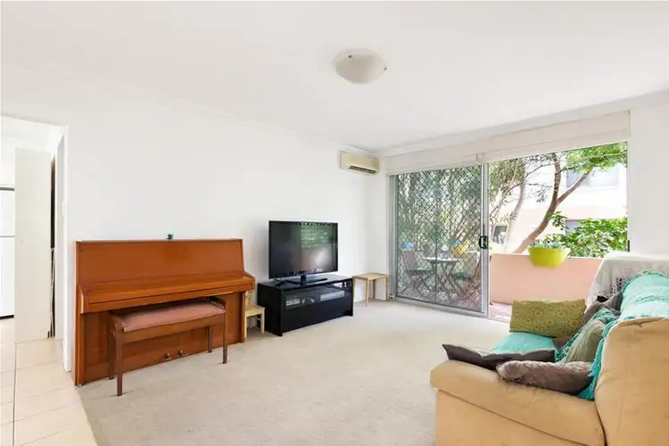 Third view of Homely unit listing, 3/14-16 Banksia Street, Dee Why NSW 2099