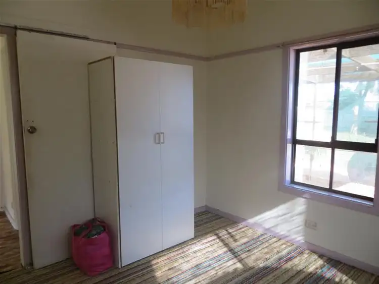 Fifth view of Homely house listing, 9 Loddon Avenue, Red Cliffs VIC 3496