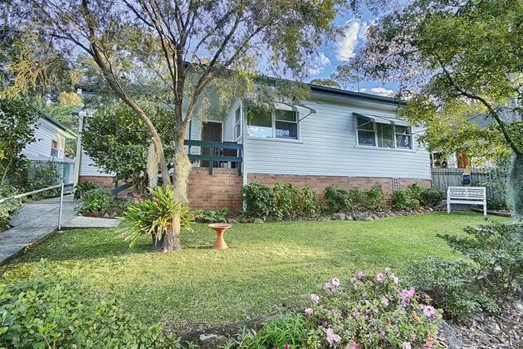 35 Robertson Street, Coniston NSW 2500