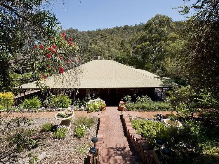 42 Urch Road, Roleystone WA 6111