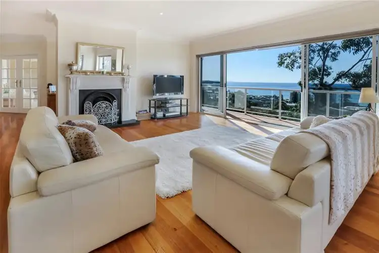 Sixth view of Homely house listing, 10 Graylind Close, Collaroy NSW 2097