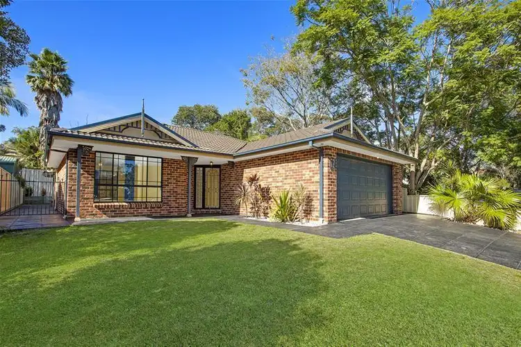 17 Kapala Avenue, Summerland Point NSW 2259