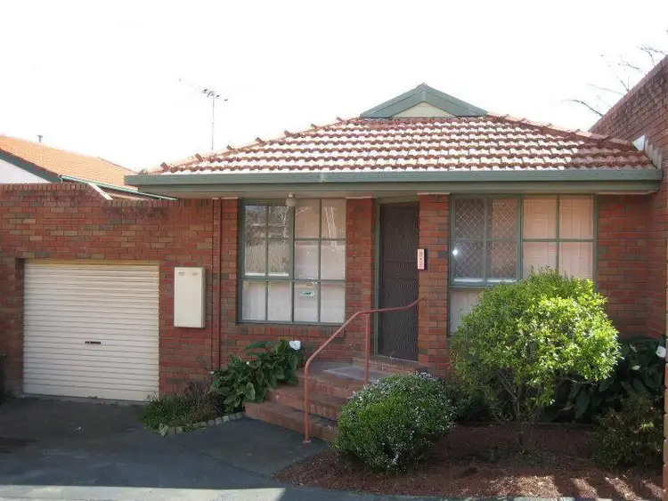 2/227 Blackburn Road, Doncaster East VIC 3109
