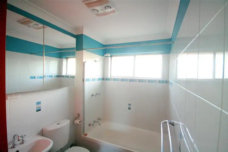 Fourth view of Homely unit listing, 6/6 Eyre Place, Warrawong NSW 2502