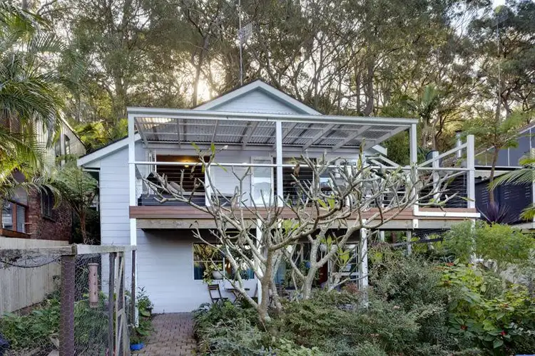 Second view of Homely house listing, 5 William Street, Avalon NSW 2107