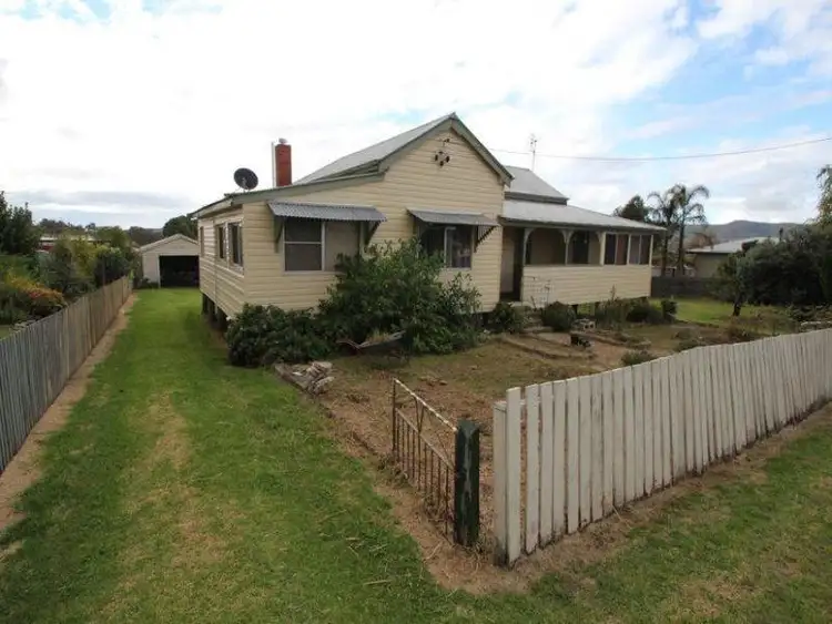 70-72 Border Street, Wallangarra QLD 4383