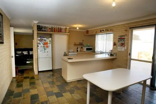Fifth view of Homely house listing, 10 Quokka Court, Australind WA 6233