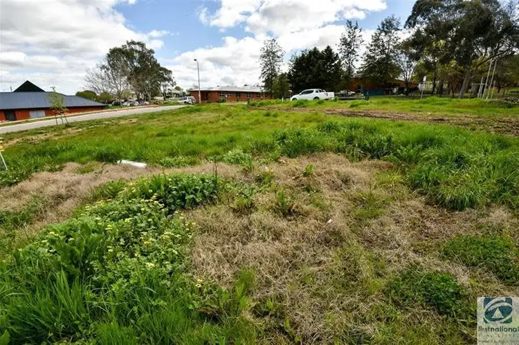 51 Gilchrist Avenue, Beechworth VIC 3747