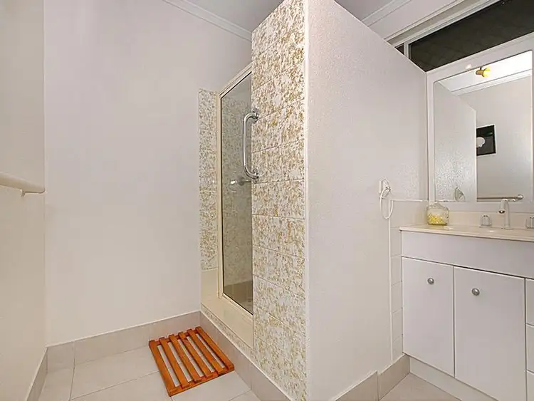 Fourth view of Homely house listing, 5 McLauchlan Crescent, Kelso QLD 4815