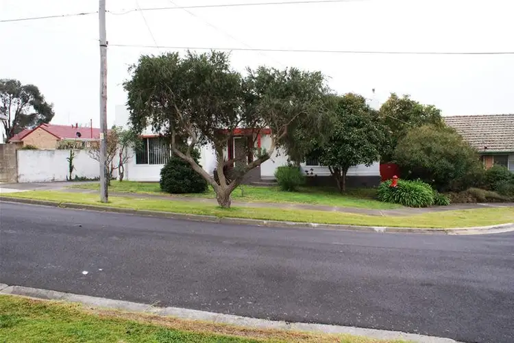 7 Ferry Grove, Newcomb VIC 3219