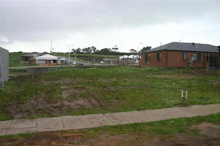 8 Penfold Drive, Warrnambool VIC 3280