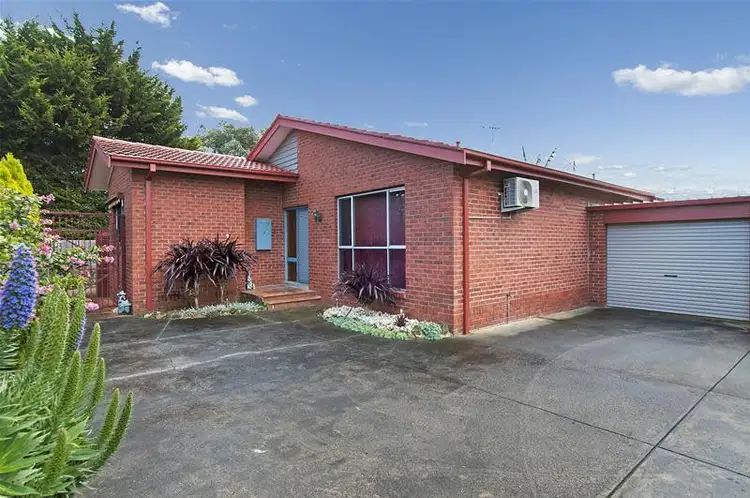 2/27 Seaview Avenue, Safety Beach VIC 3936